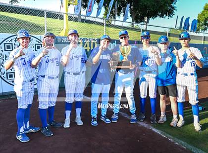Thumbnail 1 in Yuma Catholic vs. Valley Christian (AIA 3A Final - Awards) photogallery.