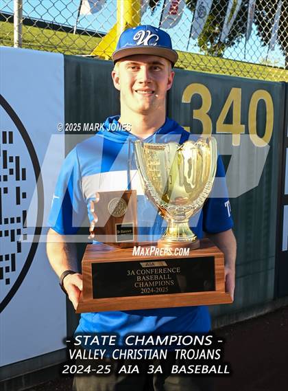 Thumbnail 3 in Yuma Catholic vs. Valley Christian (AIA 3A Final - Awards) photogallery.