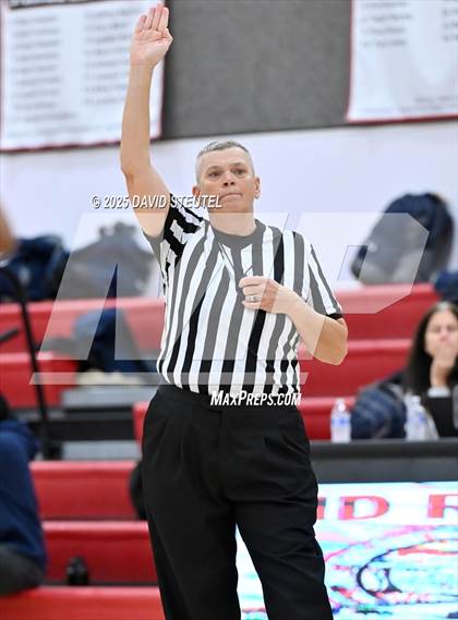 Thumbnail 3 in Elk Grove vs. Wheatland (Cardinal Classic) photogallery.