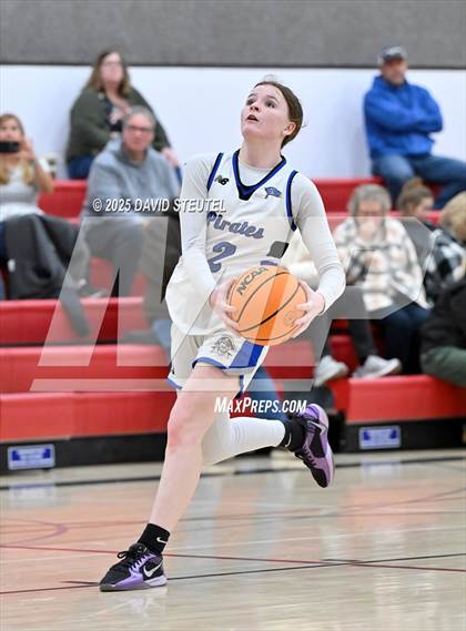 Thumbnail 3 in Elk Grove vs. Wheatland (Cardinal Classic) photogallery.