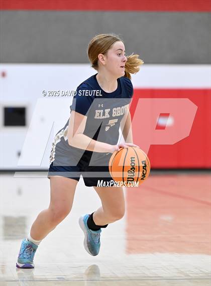 Thumbnail 3 in Elk Grove vs. Wheatland (Cardinal Classic) photogallery.