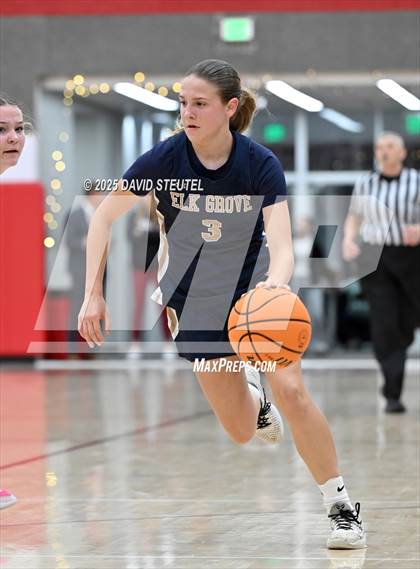 Thumbnail 2 in Elk Grove vs. Wheatland (Cardinal Classic) photogallery.