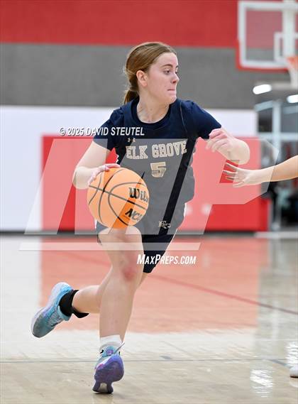 Thumbnail 2 in Elk Grove vs. Wheatland (Cardinal Classic) photogallery.