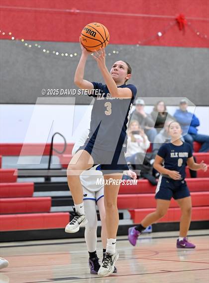 Thumbnail 1 in Elk Grove vs. Wheatland (Cardinal Classic) photogallery.