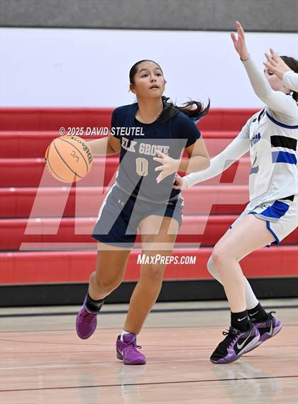 Thumbnail 2 in Elk Grove vs. Wheatland (Cardinal Classic) photogallery.