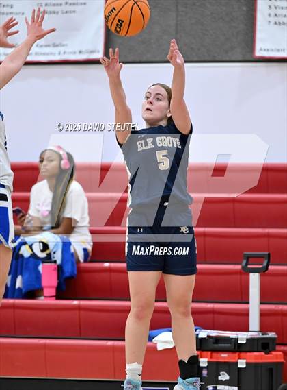 Thumbnail 1 in Elk Grove vs. Wheatland (Cardinal Classic) photogallery.