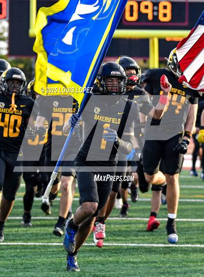 Thumbnail 3 in St. Mary's @ Bakersfield Christian (CIF DIV 2AA Final) photogallery.
