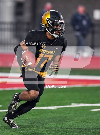 Thumbnail 3 in St. Mary's @ Bakersfield Christian (CIF DIV 2AA Final) photogallery.