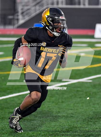 Thumbnail 1 in St. Mary's @ Bakersfield Christian (CIF DIV 2AA Final) photogallery.