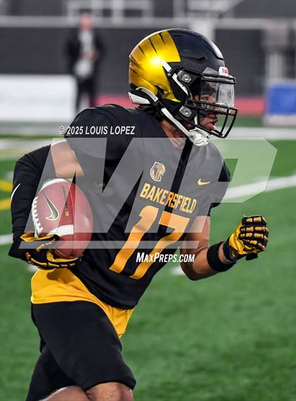 Thumbnail 1 in St. Mary's @ Bakersfield Christian (CIF DIV 2AA Final) photogallery.