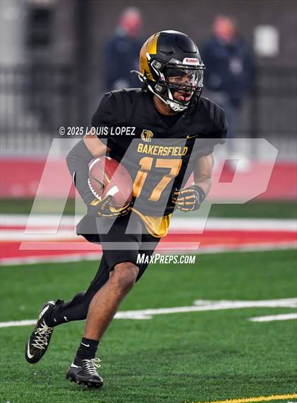 Thumbnail 1 in St. Mary's @ Bakersfield Christian (CIF DIV 2AA Final) photogallery.