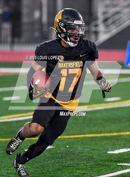 Thumbnail 2 in St. Mary's @ Bakersfield Christian (CIF DIV 2AA Final) photogallery.