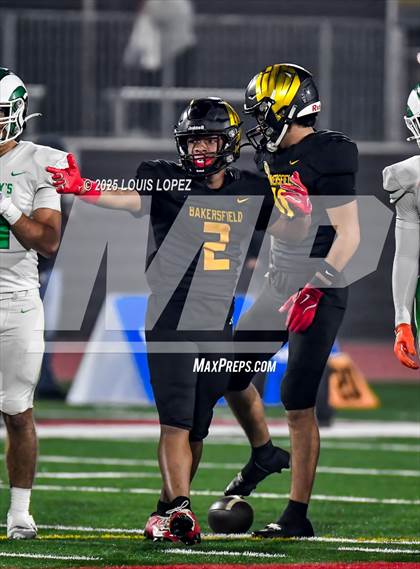 Thumbnail 2 in St. Mary's @ Bakersfield Christian (CIF DIV 2AA Final) photogallery.