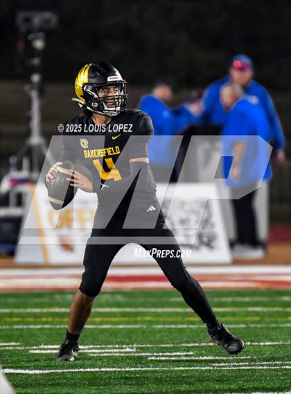 Thumbnail 1 in St. Mary's @ Bakersfield Christian (CIF DIV 2AA Final) photogallery.