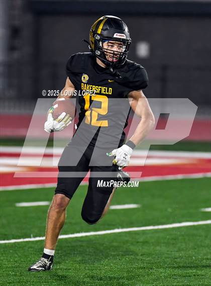 Thumbnail 3 in St. Mary's @ Bakersfield Christian (CIF DIV 2AA Final) photogallery.