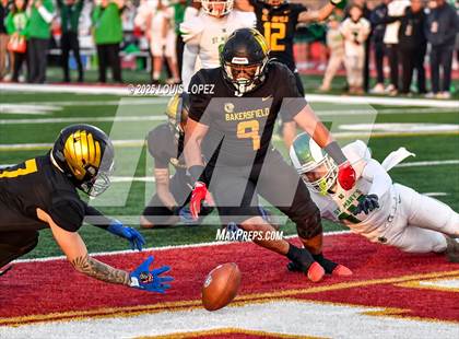 Thumbnail 3 in St. Mary's @ Bakersfield Christian (CIF DIV 2AA Final) photogallery.