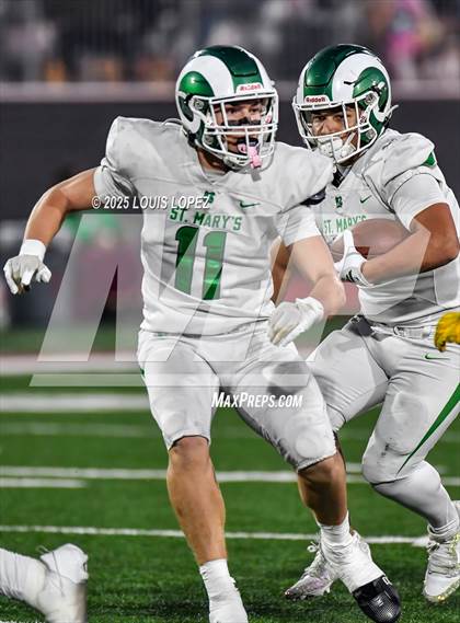 Thumbnail 1 in St. Mary's @ Bakersfield Christian (CIF DIV 2AA Final) photogallery.