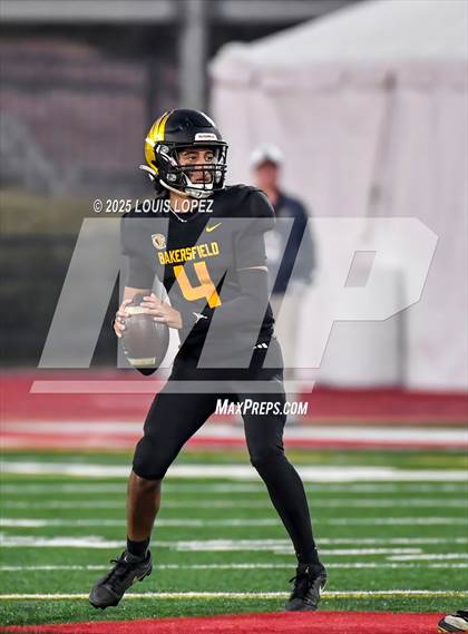 Thumbnail 3 in St. Mary's @ Bakersfield Christian (CIF DIV 2AA Final) photogallery.