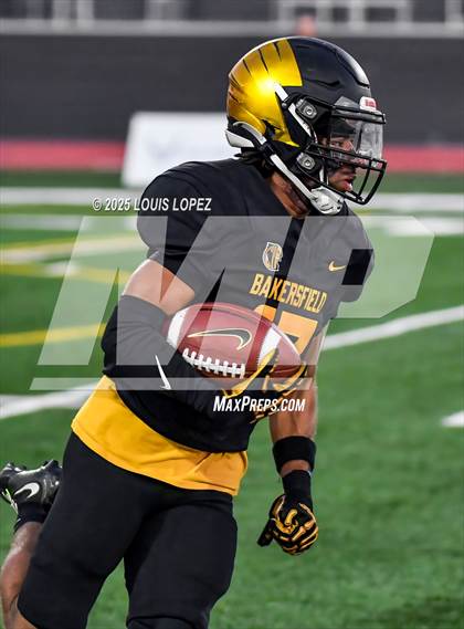 Thumbnail 3 in St. Mary's @ Bakersfield Christian (CIF DIV 2AA Final) photogallery.