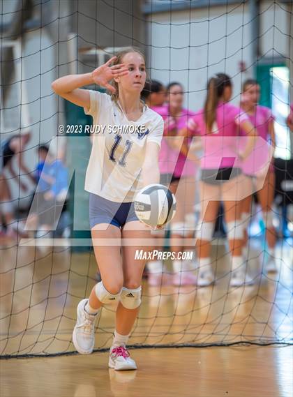 Thumbnail 3 in Xavier Prep vs. La Costa Canyon photogallery.