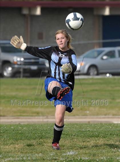 Thumbnail 3 in Del Campo @ Mira Loma photogallery.