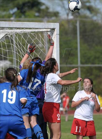 Thumbnail 1 in Del Campo @ Mira Loma photogallery.