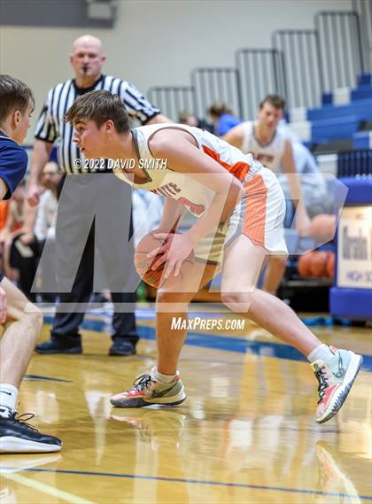 Thumbnail 2 in Aquinas vs Platte County - Sonic Showdown photogallery.