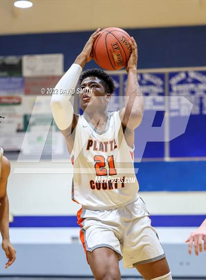 Thumbnail 2 in Aquinas vs Platte County - Sonic Showdown photogallery.