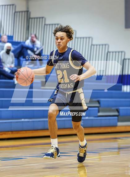 Thumbnail 1 in Aquinas vs Platte County - Sonic Showdown photogallery.