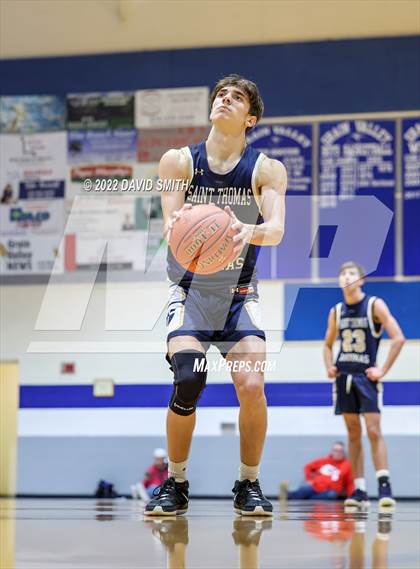 Thumbnail 3 in Aquinas vs Platte County - Sonic Showdown photogallery.