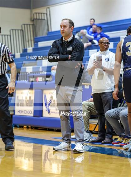 Thumbnail 2 in Aquinas vs Platte County - Sonic Showdown photogallery.