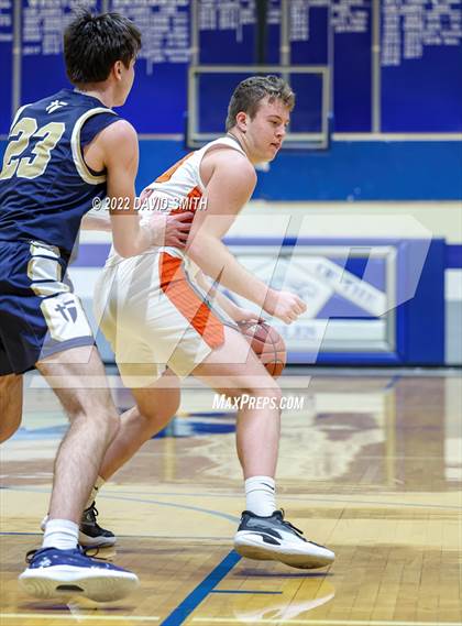 Thumbnail 2 in Aquinas vs Platte County - Sonic Showdown photogallery.