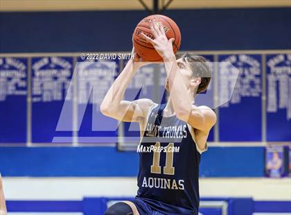Thumbnail 1 in Aquinas vs Platte County - Sonic Showdown photogallery.