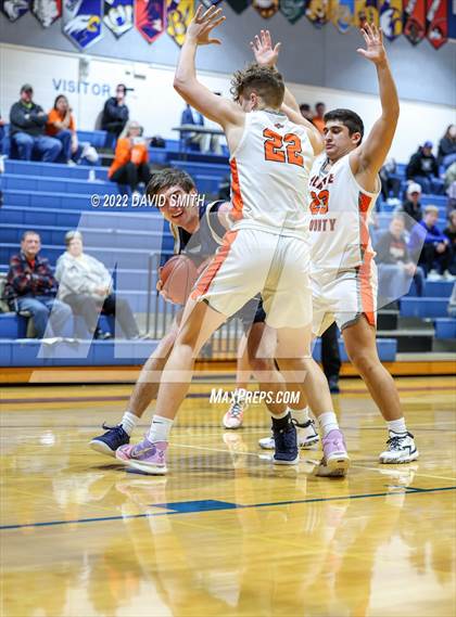 Thumbnail 3 in Aquinas vs Platte County - Sonic Showdown photogallery.
