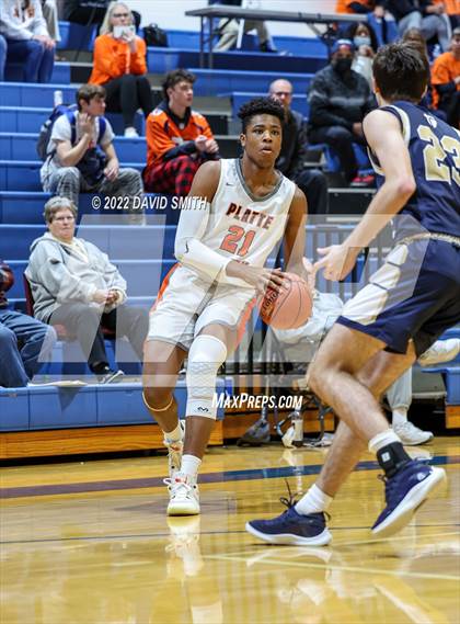 Thumbnail 1 in Aquinas vs Platte County - Sonic Showdown photogallery.