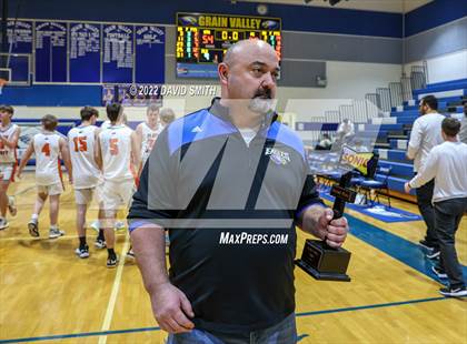 Thumbnail 1 in Aquinas vs Platte County - Sonic Showdown photogallery.
