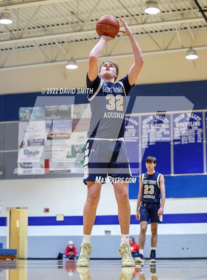 Thumbnail 2 in Aquinas vs Platte County - Sonic Showdown photogallery.