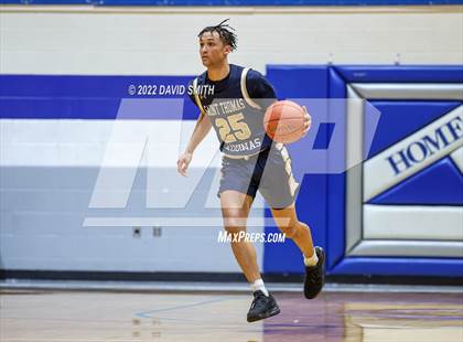 Thumbnail 3 in Aquinas vs Platte County - Sonic Showdown photogallery.