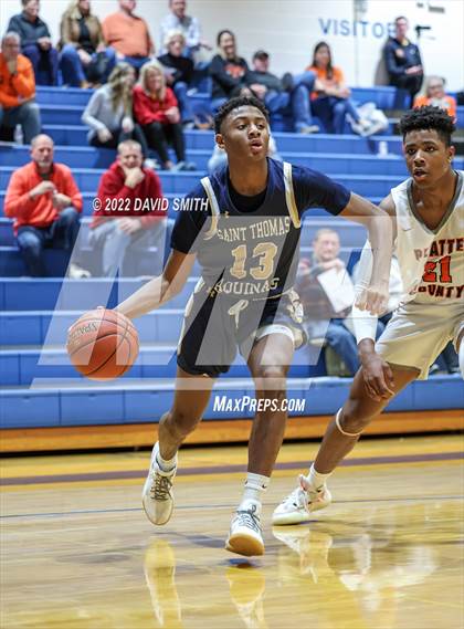 Thumbnail 2 in Aquinas vs Platte County - Sonic Showdown photogallery.