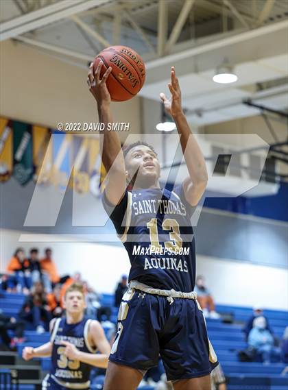 Thumbnail 2 in Aquinas vs Platte County - Sonic Showdown photogallery.