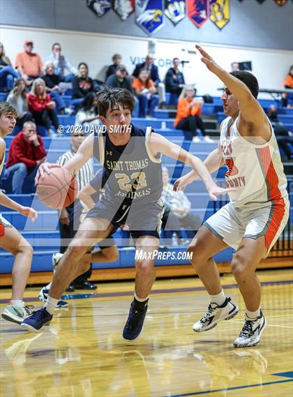 Thumbnail 2 in Aquinas vs Platte County - Sonic Showdown photogallery.
