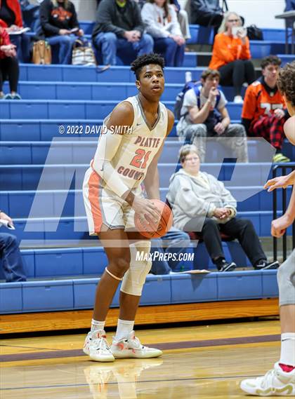 Thumbnail 3 in Aquinas vs Platte County - Sonic Showdown photogallery.