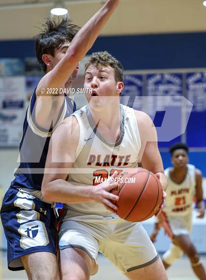 Thumbnail 3 in Aquinas vs Platte County - Sonic Showdown photogallery.