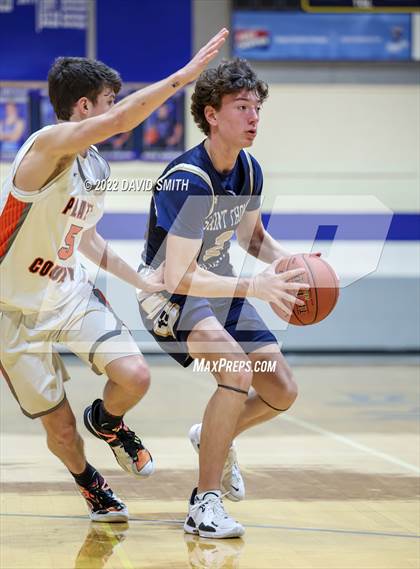 Thumbnail 2 in Aquinas vs Platte County - Sonic Showdown photogallery.