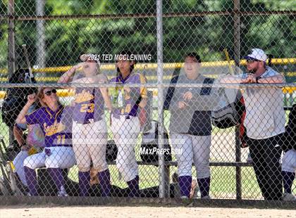 Thumbnail 3 in Mayflower vs Atkins (AAA 3A Regional semifinal) photogallery.