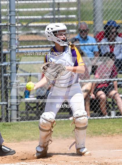 Thumbnail 3 in Mayflower vs Atkins (AAA 3A Regional semifinal) photogallery.