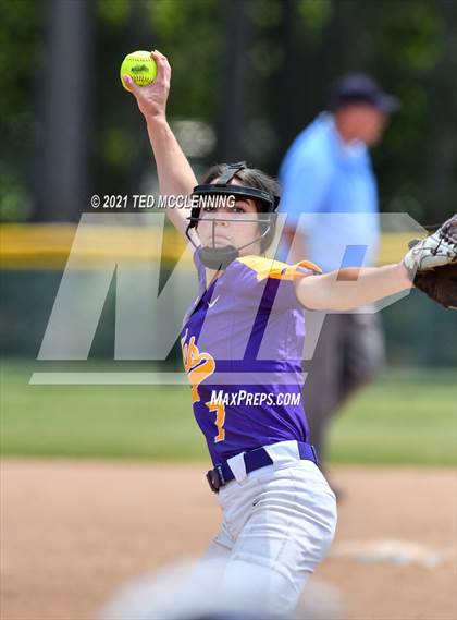 Thumbnail 2 in Mayflower vs Atkins (AAA 3A Regional semifinal) photogallery.