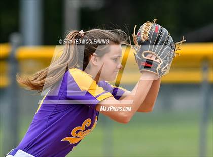 Thumbnail 3 in Mayflower vs Atkins (AAA 3A Regional semifinal) photogallery.