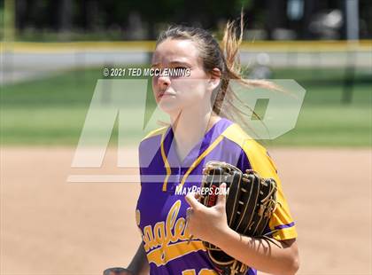 Thumbnail 3 in Mayflower vs Atkins (AAA 3A Regional semifinal) photogallery.