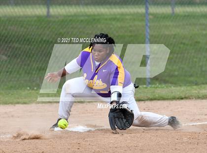 Thumbnail 1 in Mayflower vs Atkins (AAA 3A Regional semifinal) photogallery.